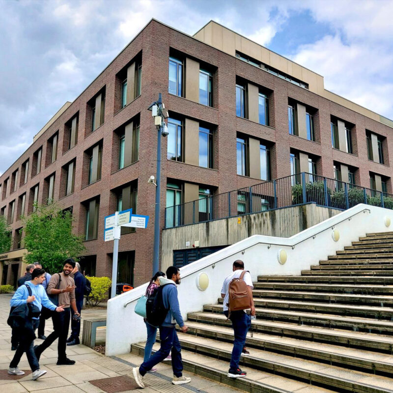 kingston-university-london-egitim