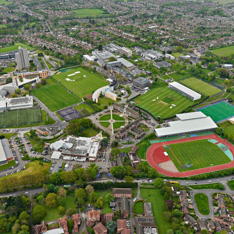 loughborough-universitesi-kampus2