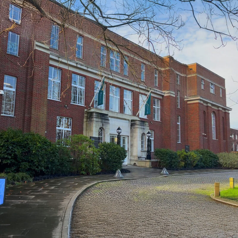 regents-universitesi-london-basvuru